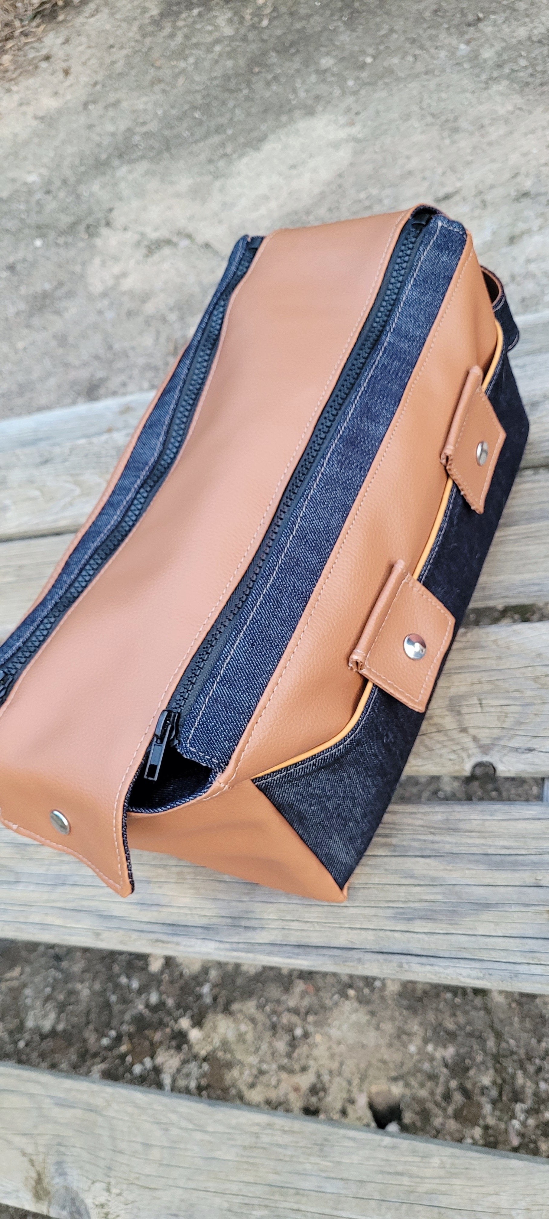 Trousse de toilette cousue main – Élégance & Praticité